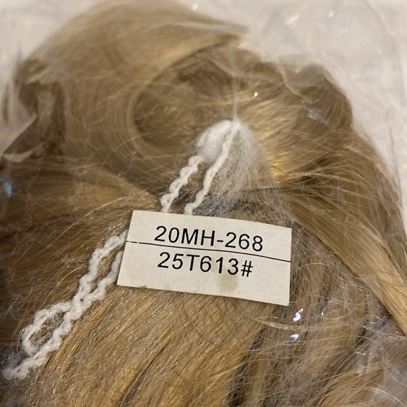 COPY - New 20” clip in extensions from Amazon - Picture 4 of 7